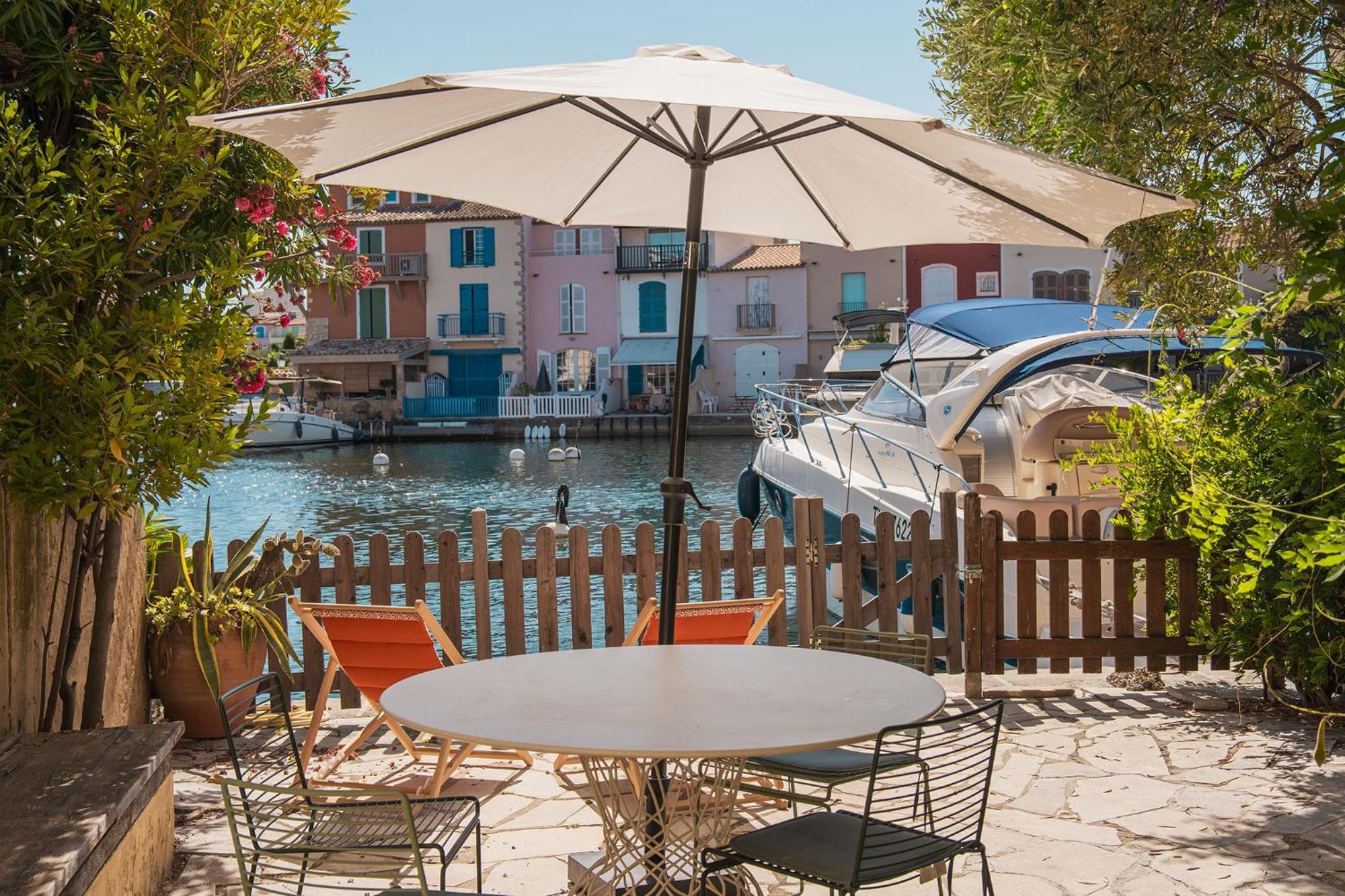 Appartement Amour Terrasse Sur L'Eau Grimaud Exterior photo