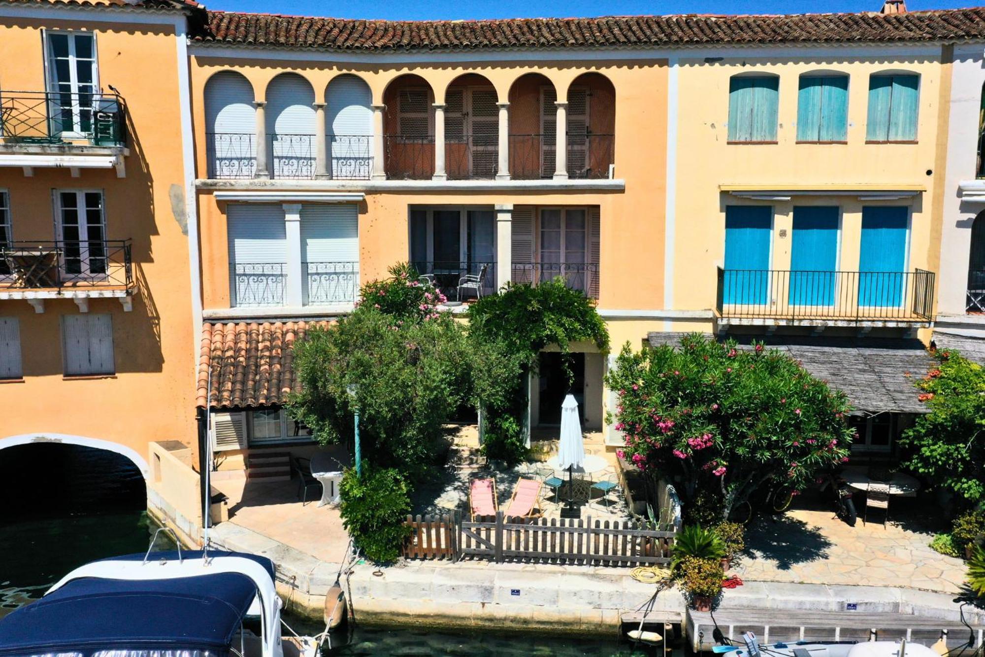Appartement Amour Terrasse Sur L'Eau Grimaud Exterior photo